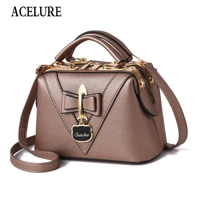 DOUBLE ZIPPER DETAILED HANDBAG