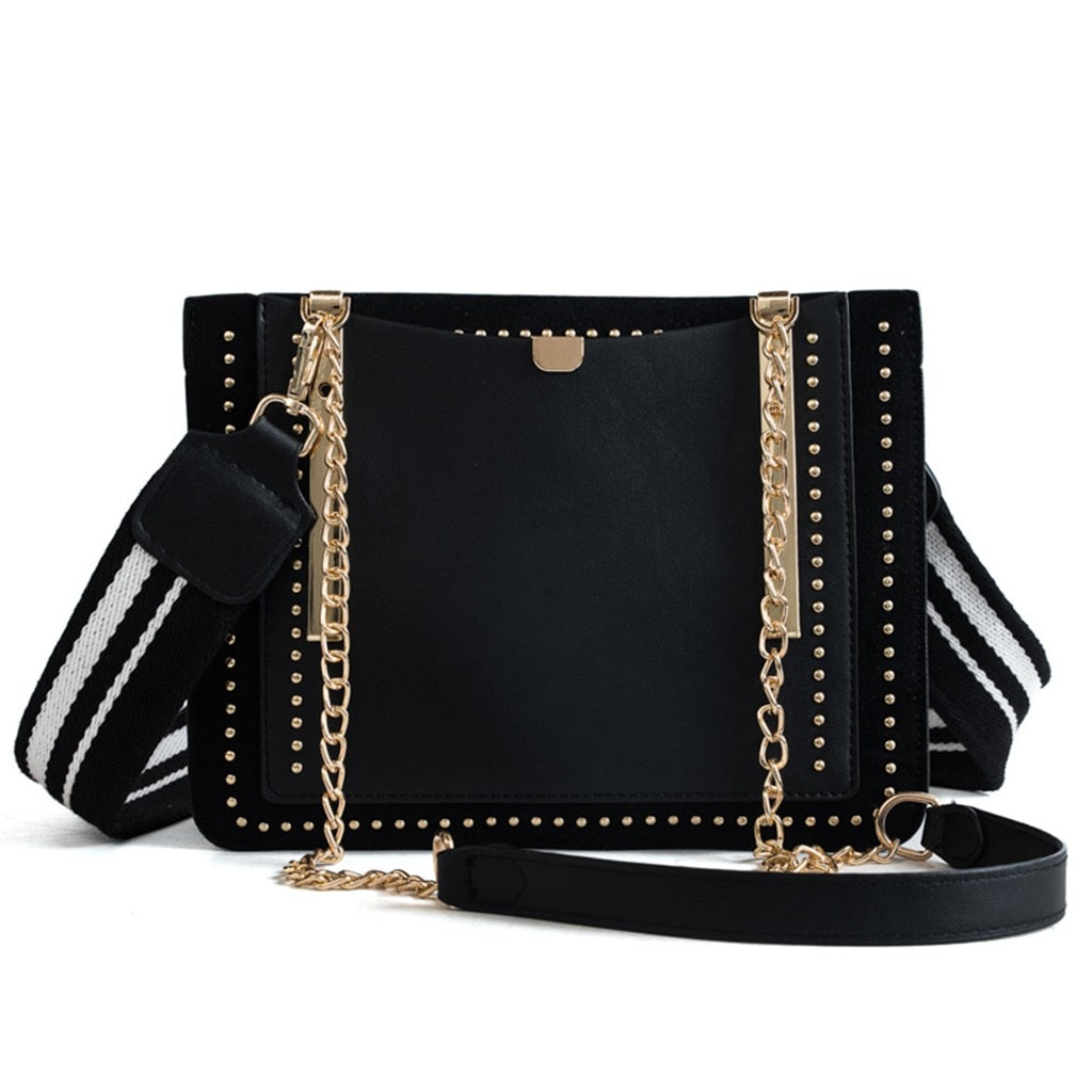 BLACK GOLD RIVET DETAILED SHOULDER BAG