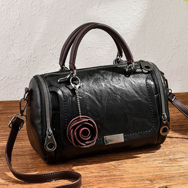 ROSE PENDANT DETAILED CROSSBODY BAG