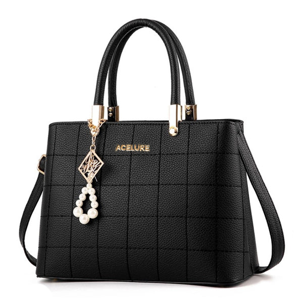 PEARL TASSEL DETAILED OFFICE LADY BLACK BAG