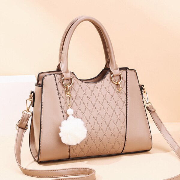 SWEET FUR DETAILED HANDBAG