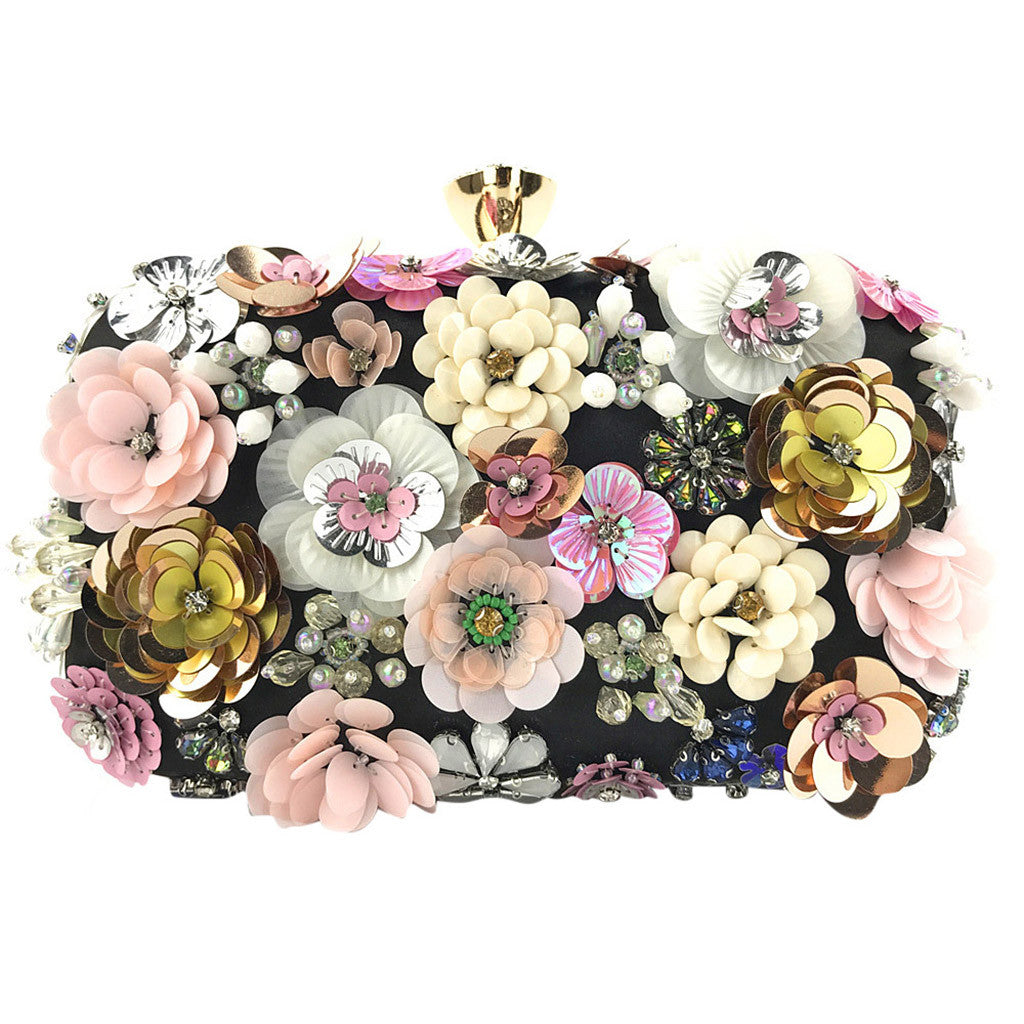 FULL OF FLOWER CLUTCH