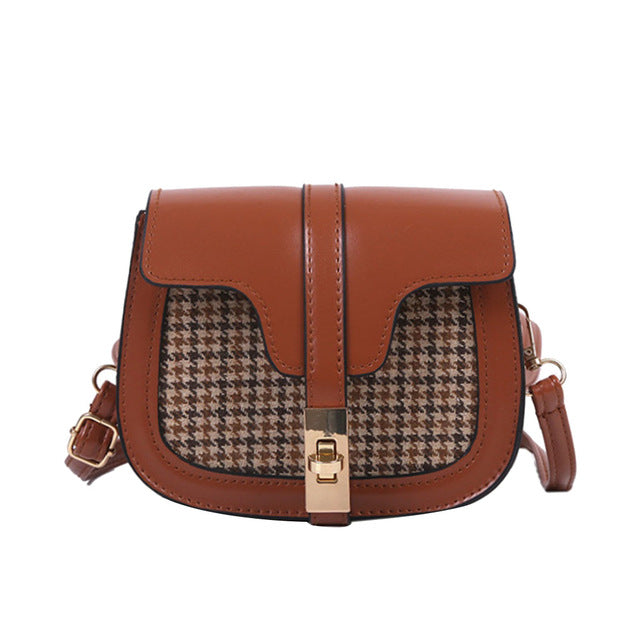 PLAID PATCWORK DETAILED SHOULDER BAG